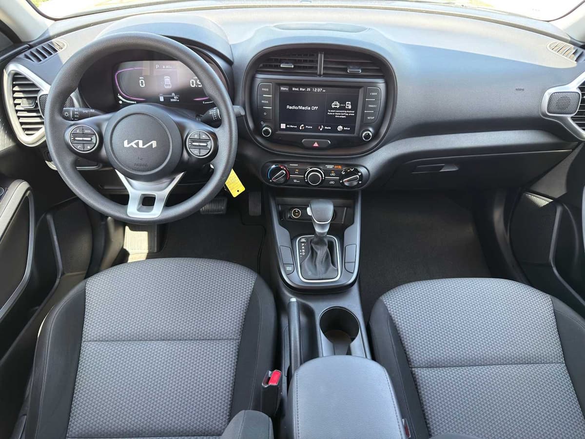 2023 Kia Soul - Image 22