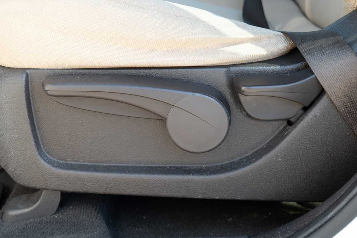 2012 Hyundai Santa Fe - Image 22