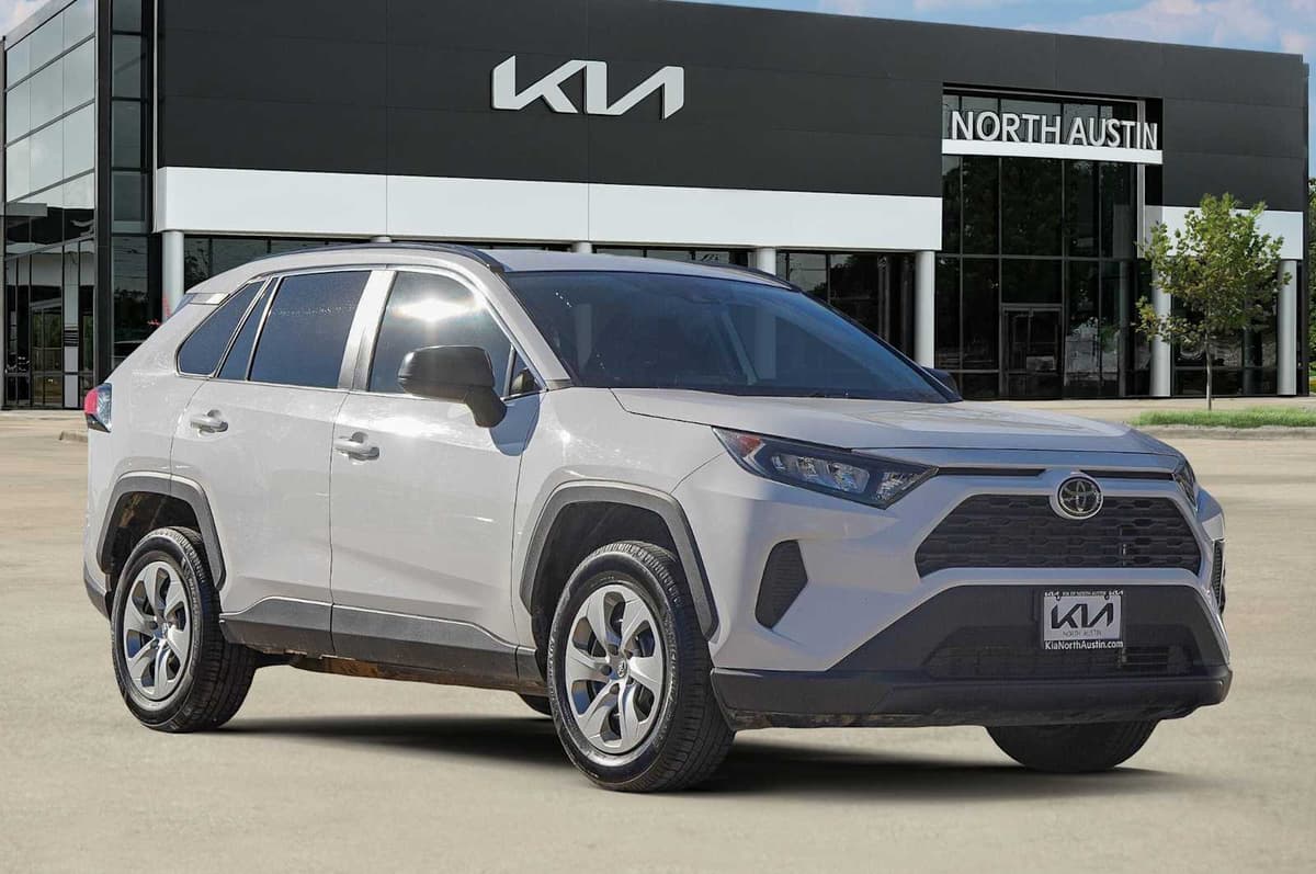 2021 Toyota RAV4 - Image 8