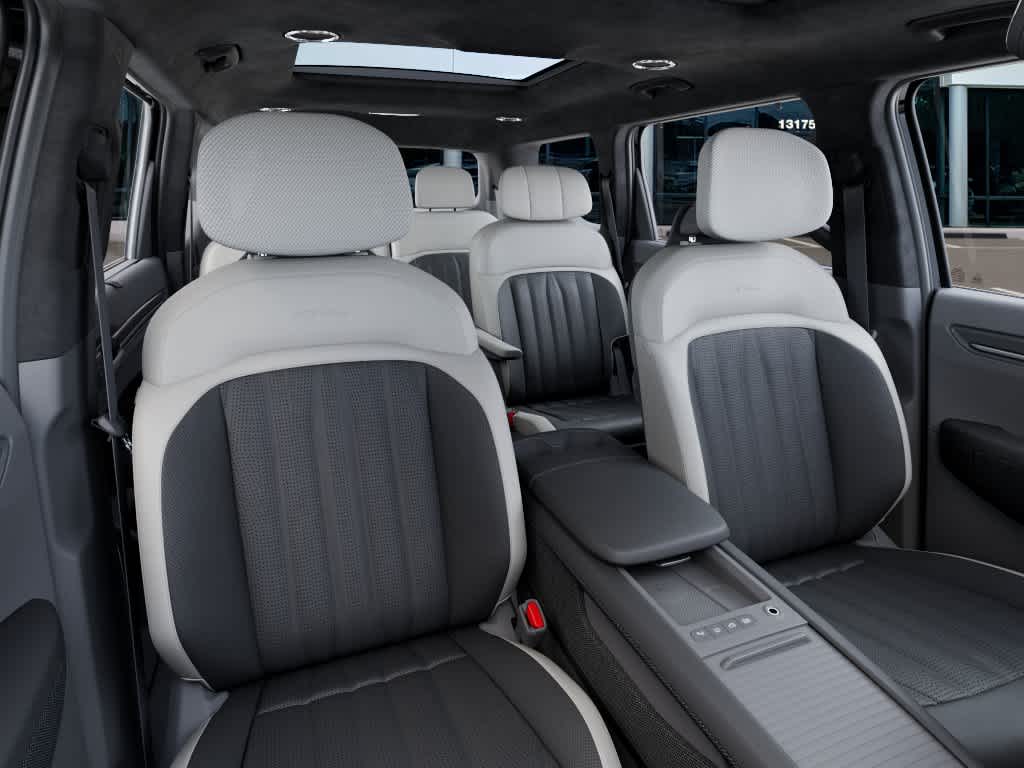 2026 Kia EV9 - Image 15