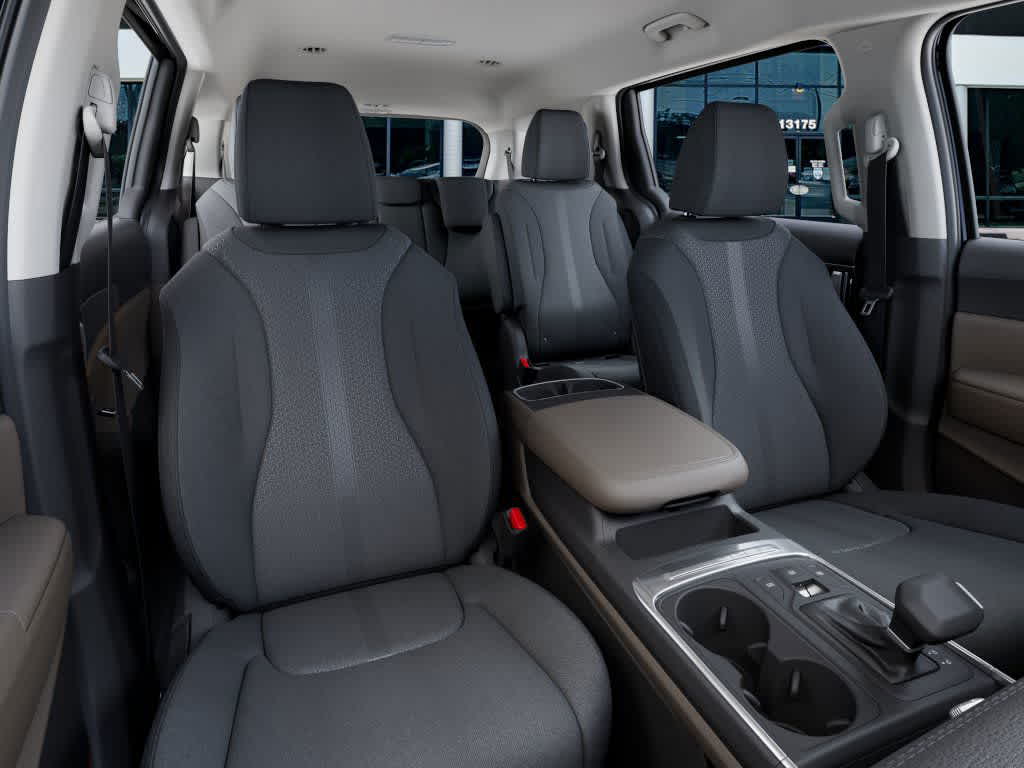 2026 Kia Carnival - Image 15