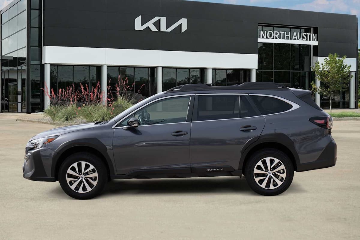2025 Subaru Outback - Image 4