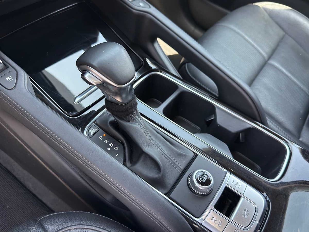 2020 Kia Telluride - Image 12