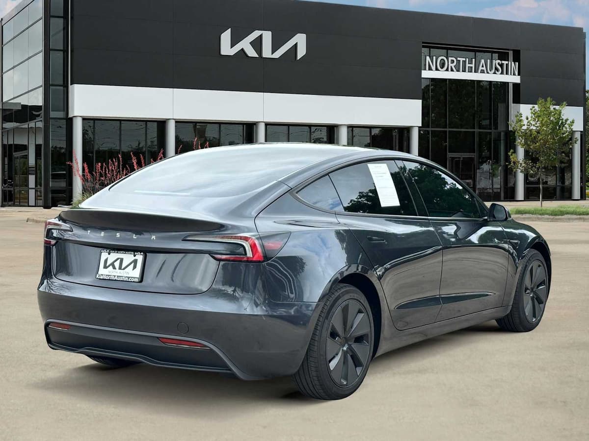 2025 Tesla Model 3 - Image 6