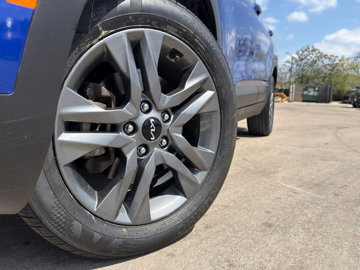 2023 Kia Seltos - Image 5