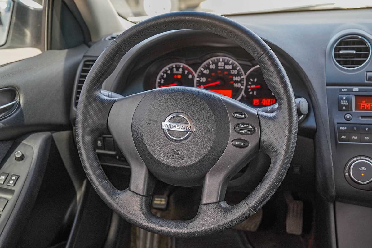 2012 Nissan Altima - Image 22