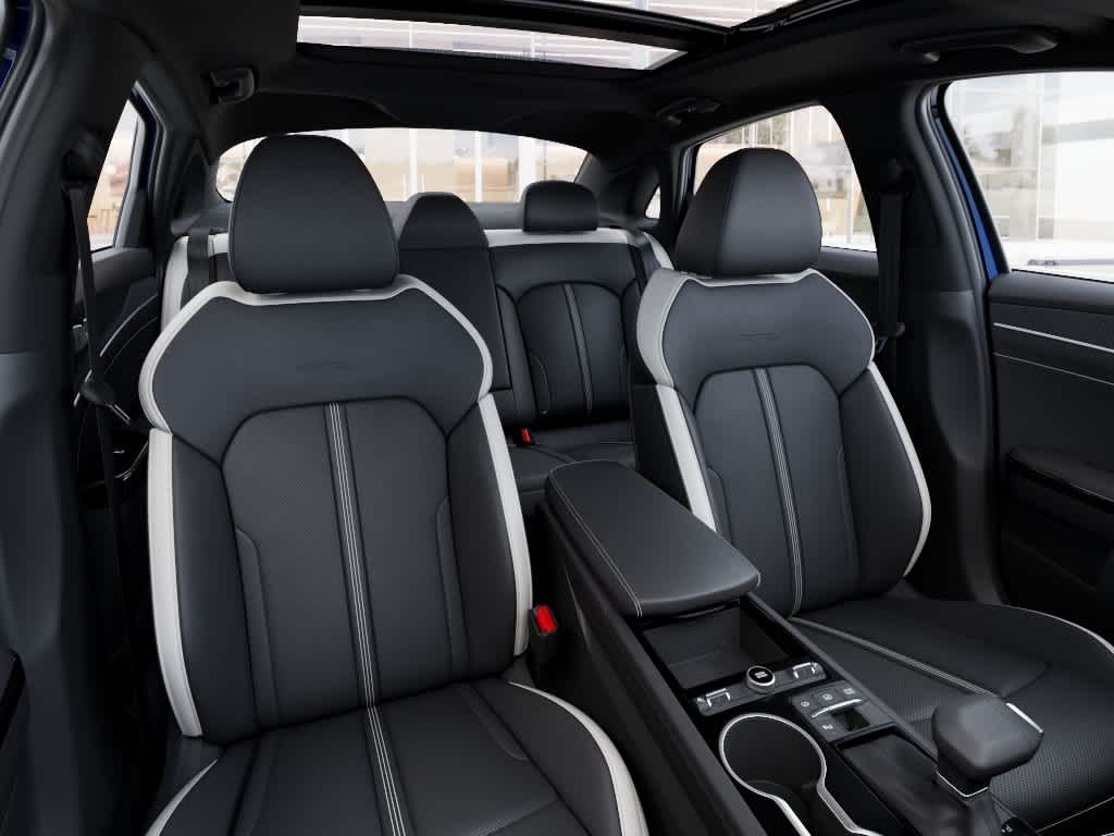 2026 Kia K5 - Image 15