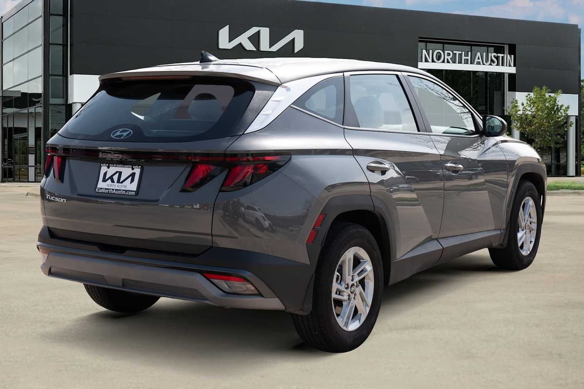 2025 Hyundai Tucson - Image 6