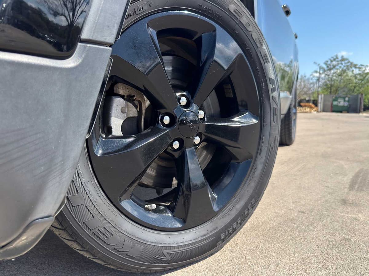 2018 Jeep Cherokee - Image 4