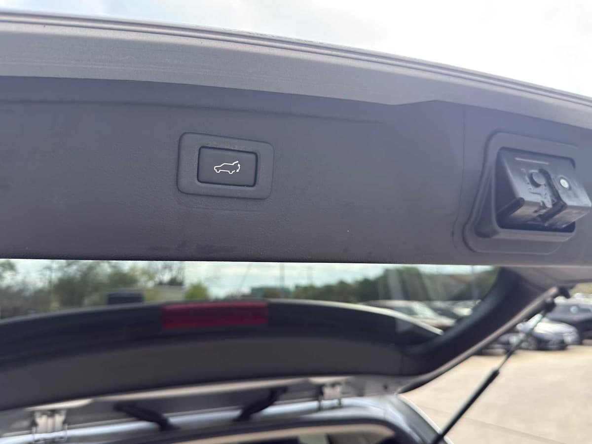 2019 Subaru Outback - Image 32