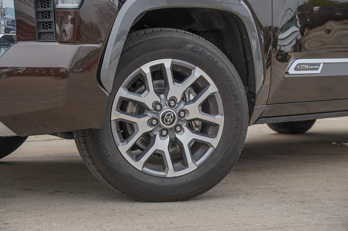 2023 Toyota Tundra - Image 2