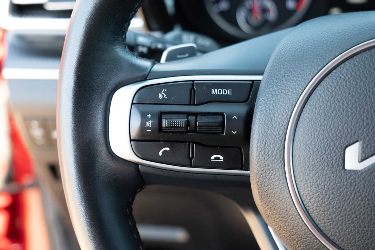 2023 Kia K5 - Image 13