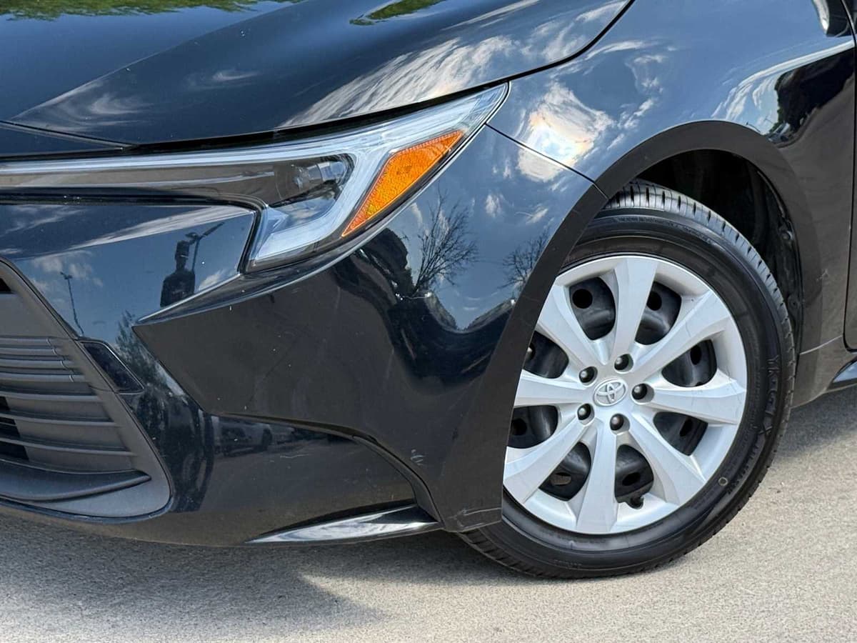 2024 Toyota Corolla Hybrid - Image 2