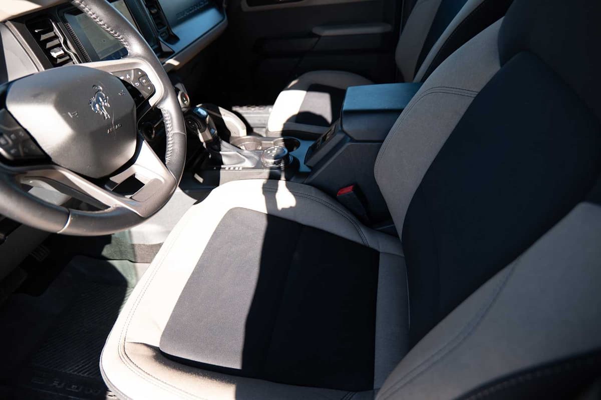 2022 Ford Bronco - Image 10