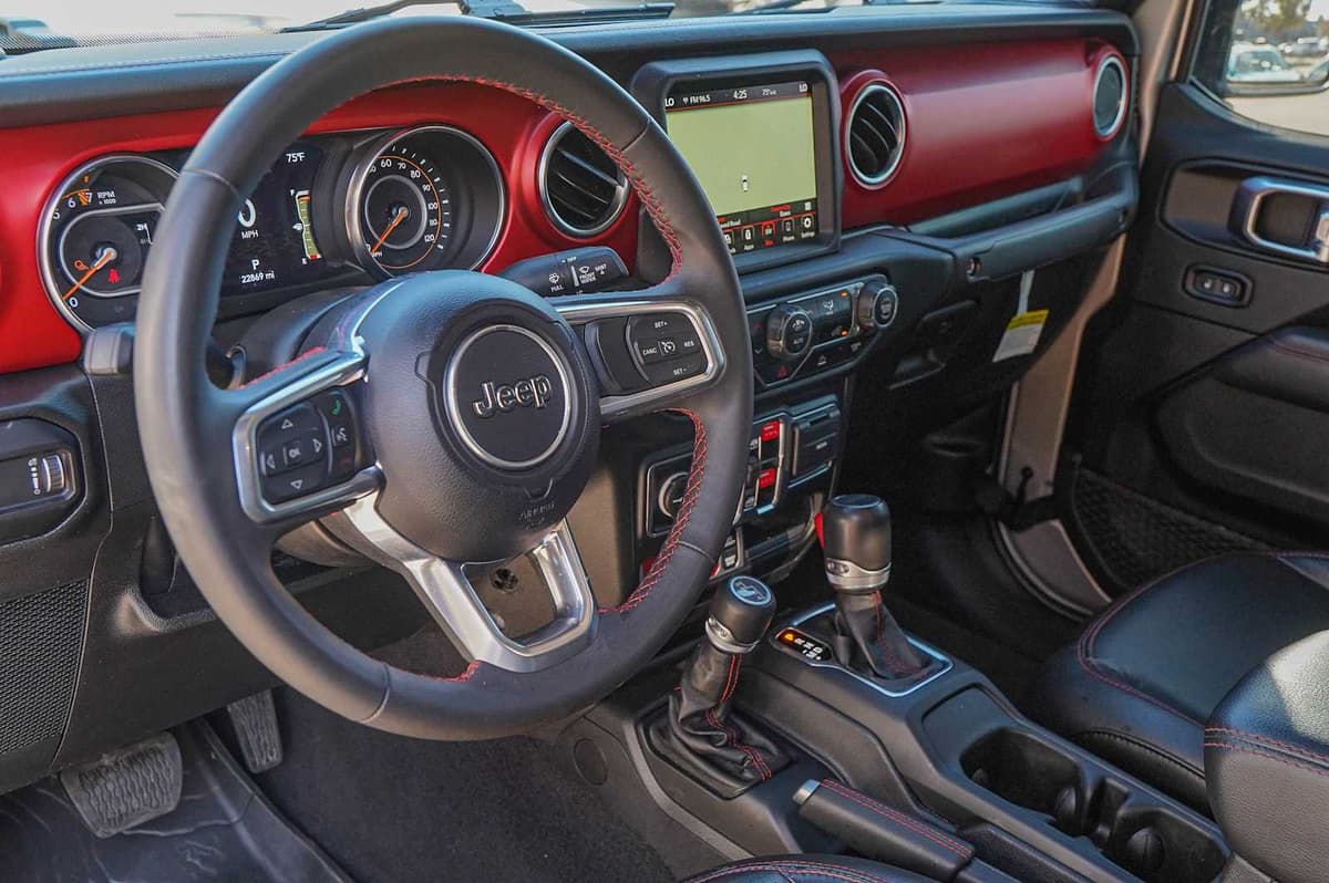 2023 Jeep Gladiator - Image 9