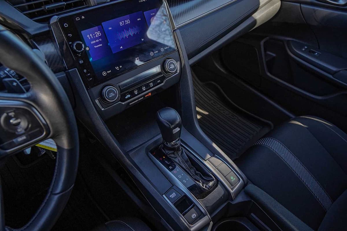 2018 Honda Civic - Image 18