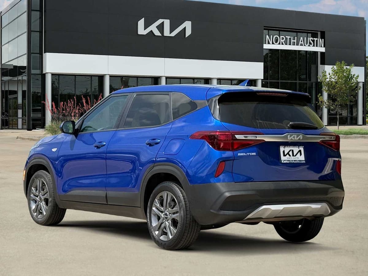 2023 Kia Seltos - Image 6