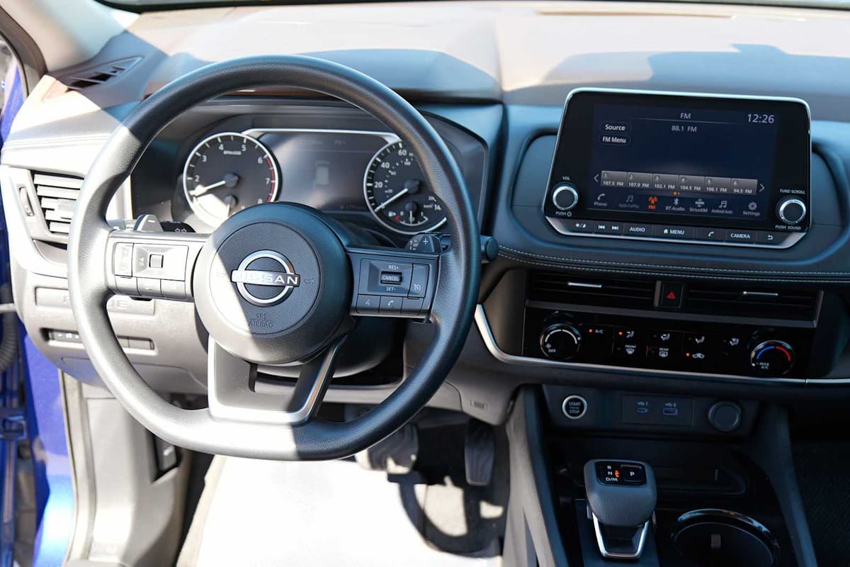 2023 Nissan Rogue - Image 26