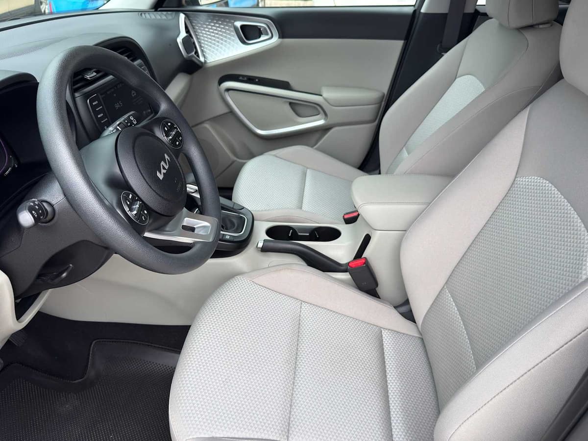 2025 Kia Soul - Image 9