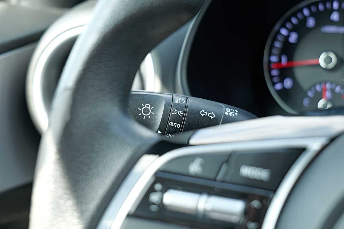 2024 Kia Forte - Image 18