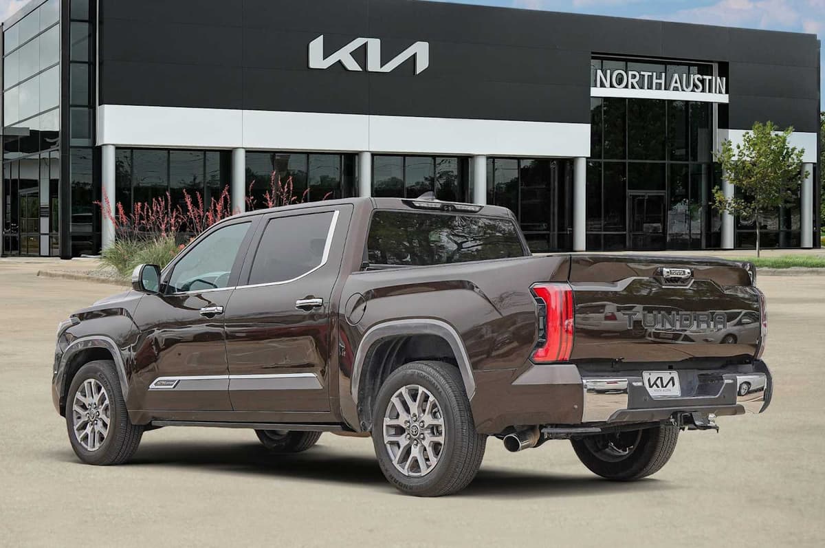 2023 Toyota Tundra - Image 5