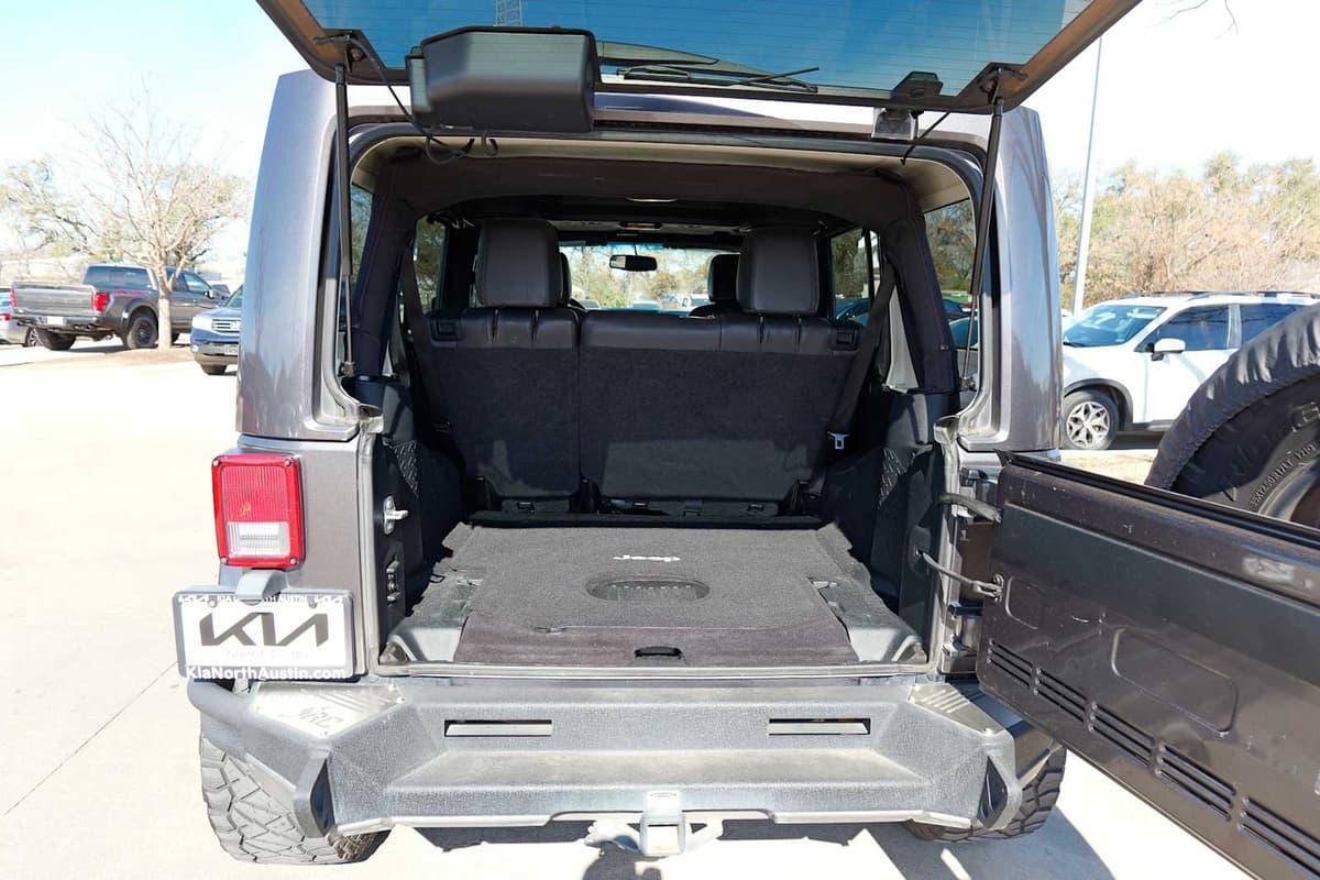 2016 Jeep Wrangler JK Unlimited - Image 29