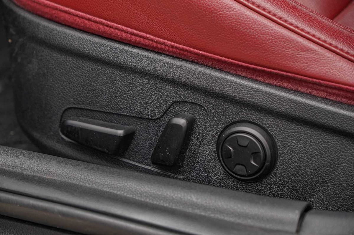 2021 Kia Stinger - Image 26