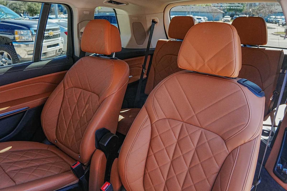 2023 BMW X7 - Image 32