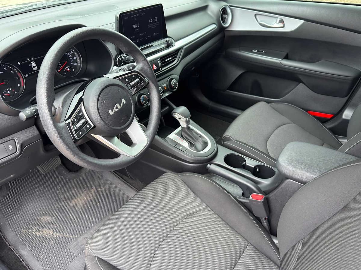 2024 Kia Forte - Image 8