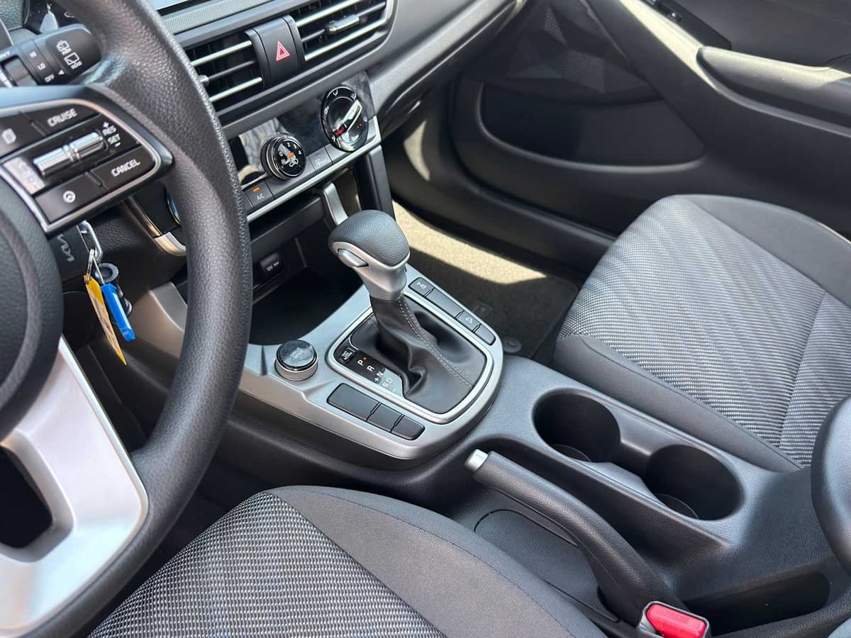 2023 Kia Seltos - Image 12