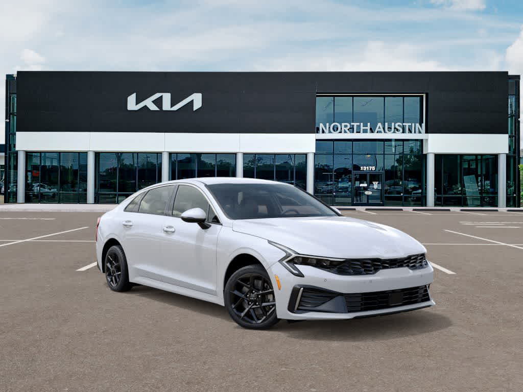 2026 Kia K5 - Image 8