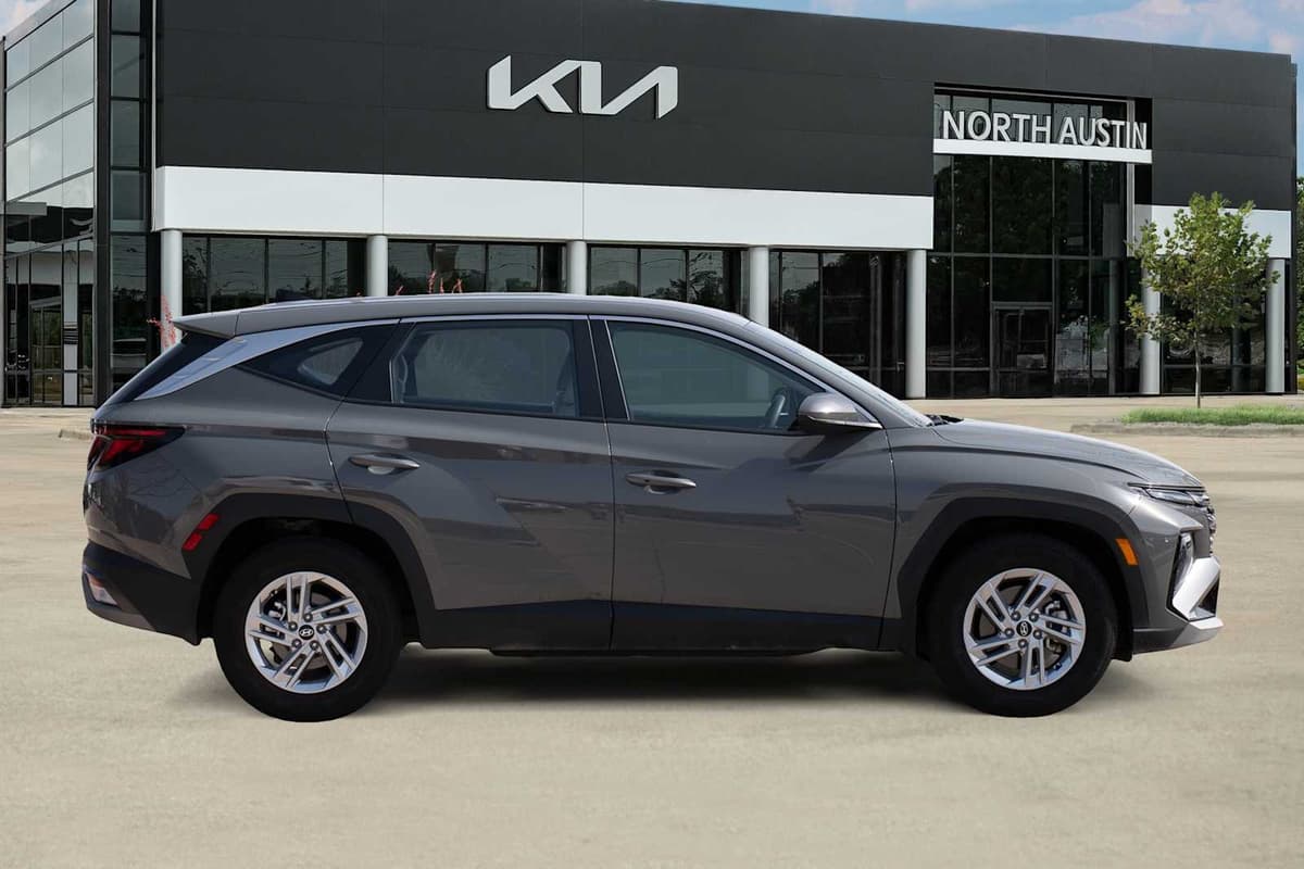 2025 Hyundai Tucson - Image 7