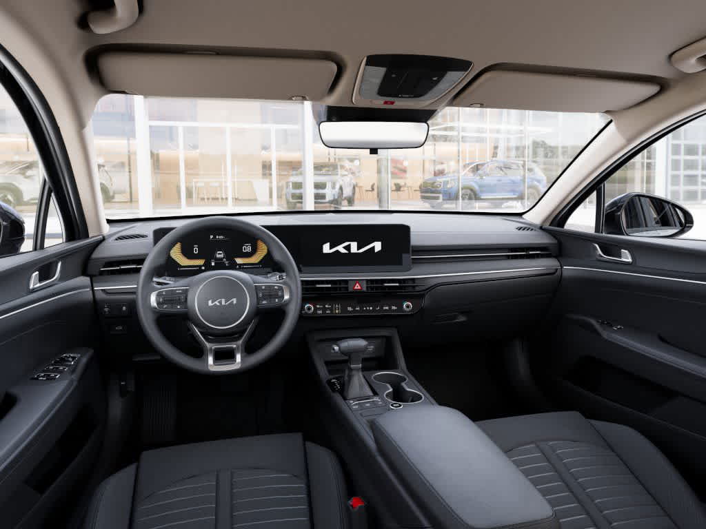 2026 Kia K5 - Image 14