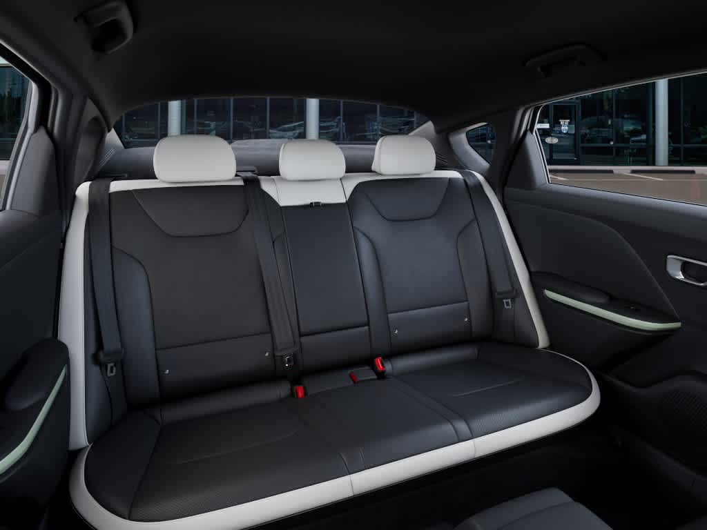 2026 Kia K4 - Image 16