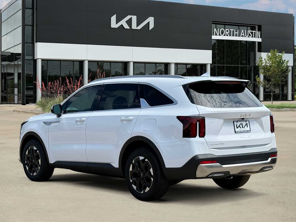 2025 Kia Sorento - Image 3