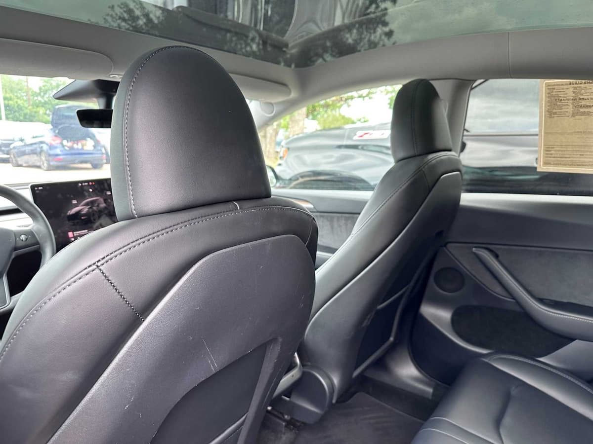 2023 Tesla Model Y - Image 21