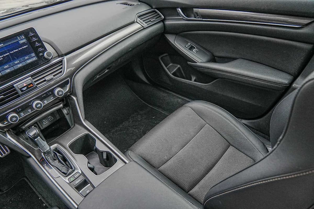 2021 Honda Accord - Image 28