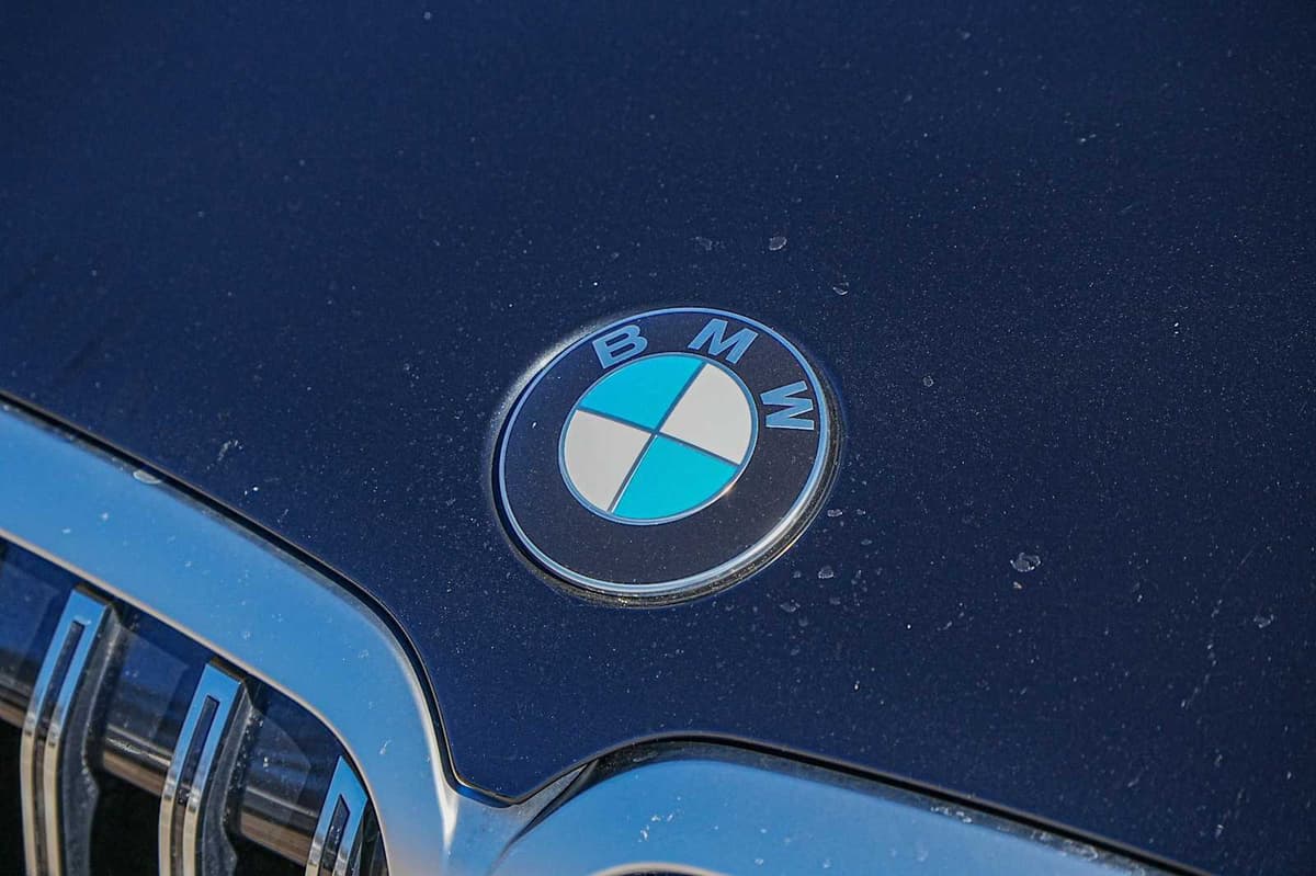 2023 BMW X7 - Image 4