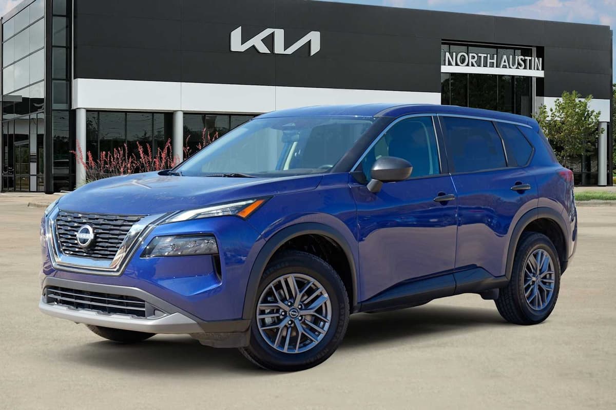 2023 Nissan Rogue - Image 1