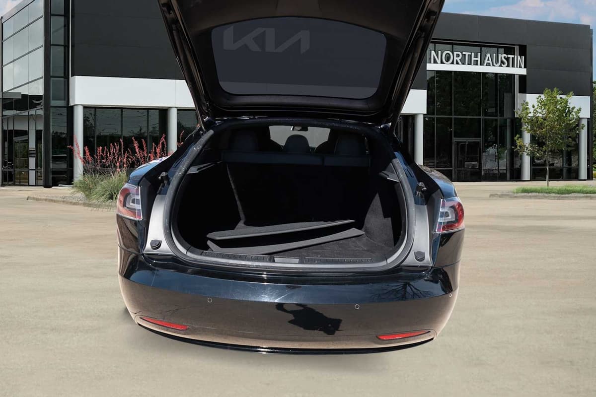 2017 Tesla Model S - Image 28