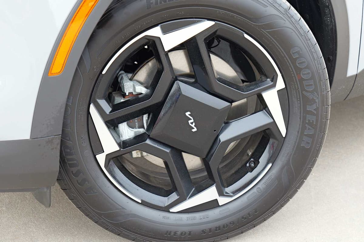 2026 Kia Sportage Hybrid - Image 2