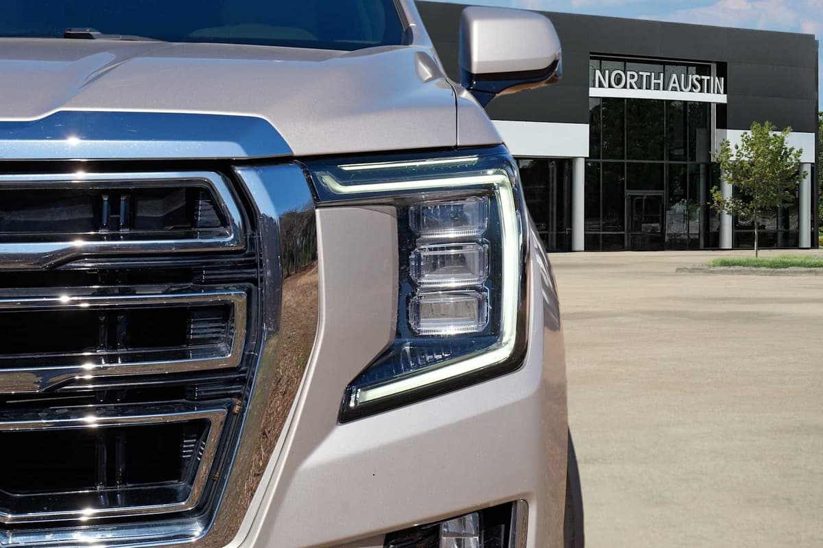 2021 GMC Yukon XL - Image 3