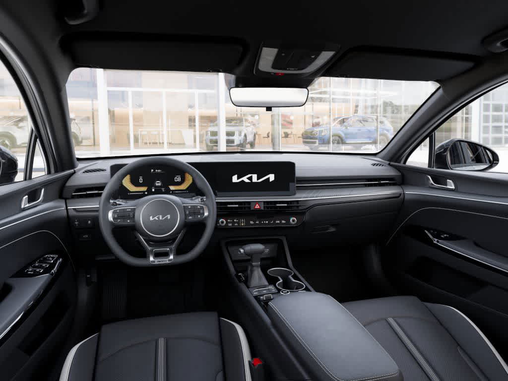 2026 Kia K5 - Image 14