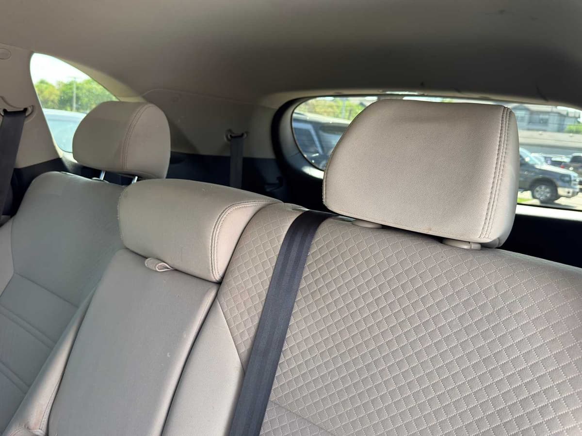 2017 Kia Sorento - Image 27