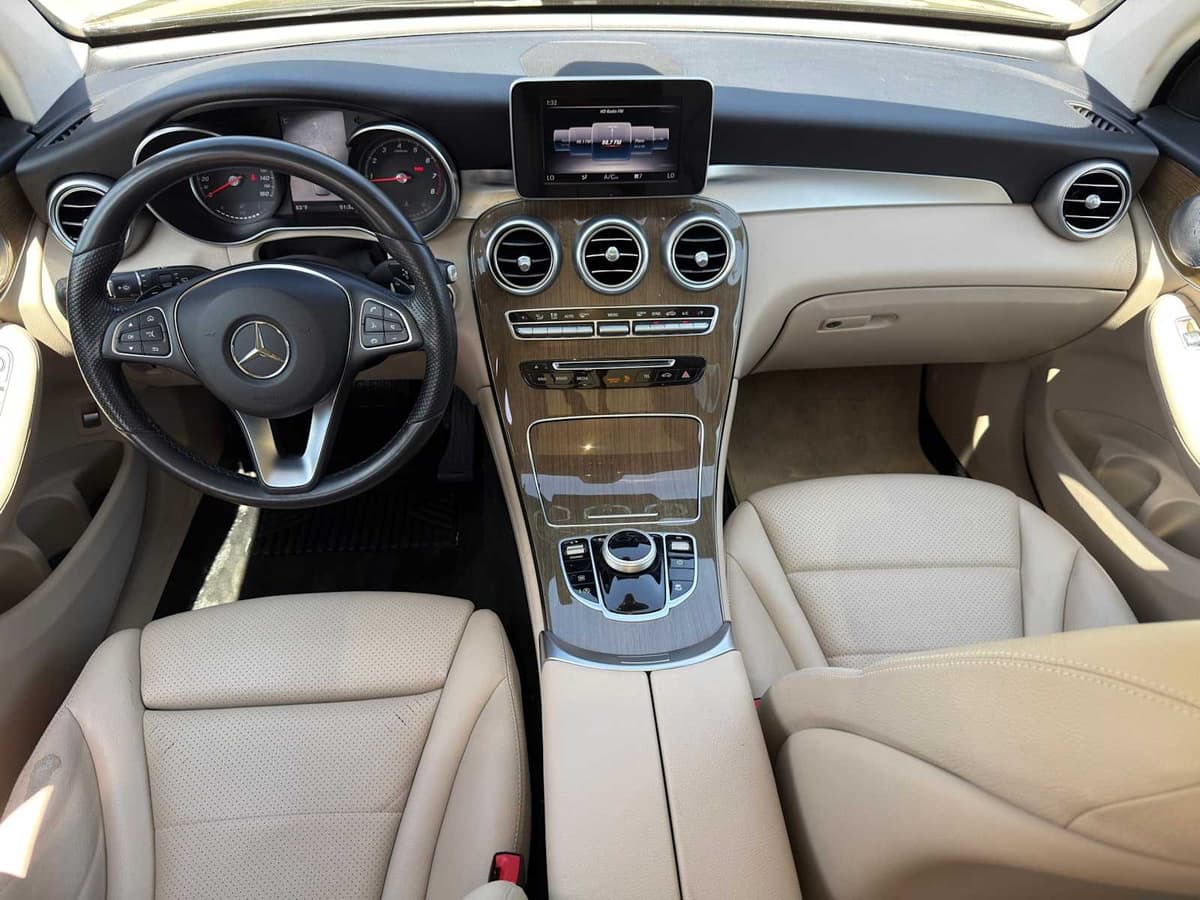 2018 Mercedes-Benz GLC 300 - Image 27