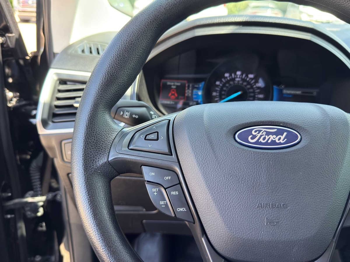 2022 Ford Edge - Image 17