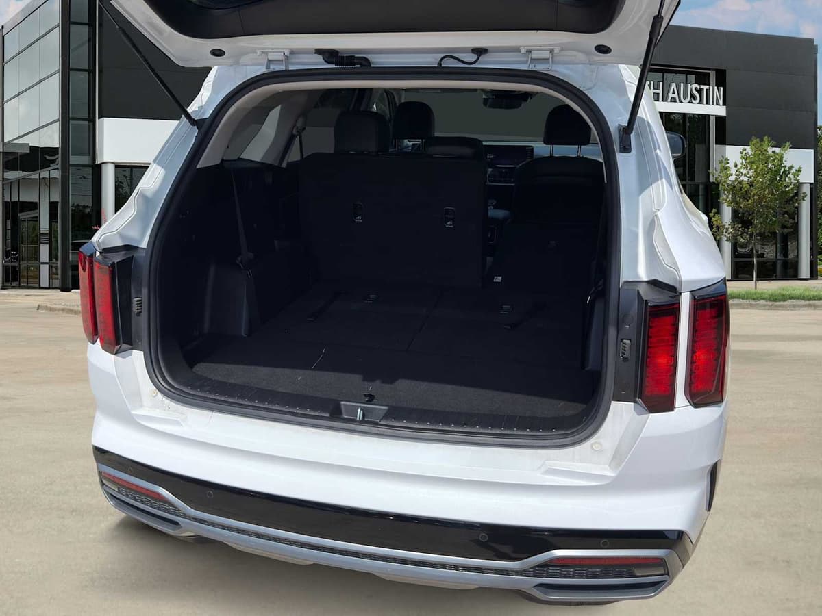 2023 Kia Sorento - Image 8