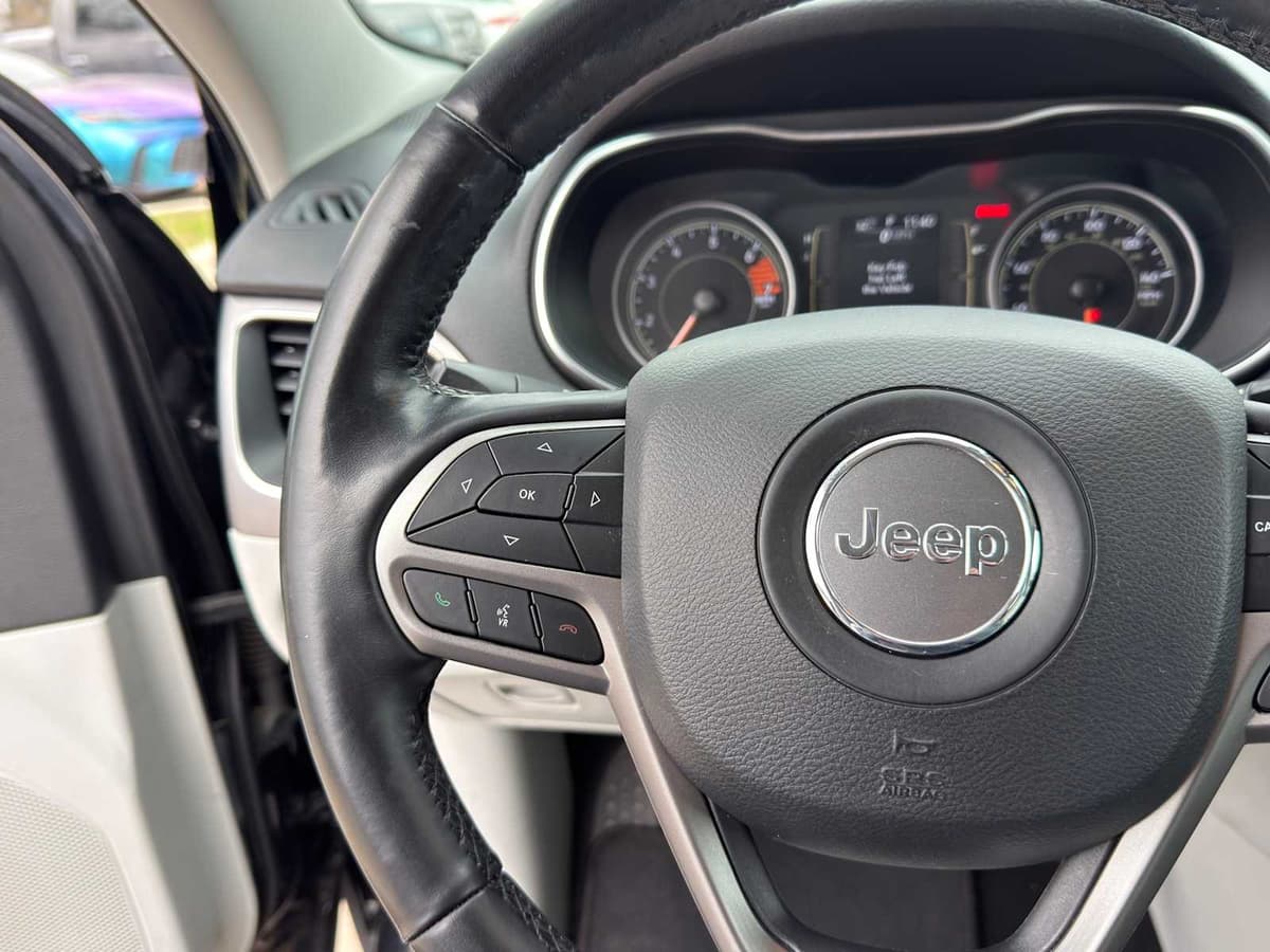 2021 Jeep Cherokee - Image 20