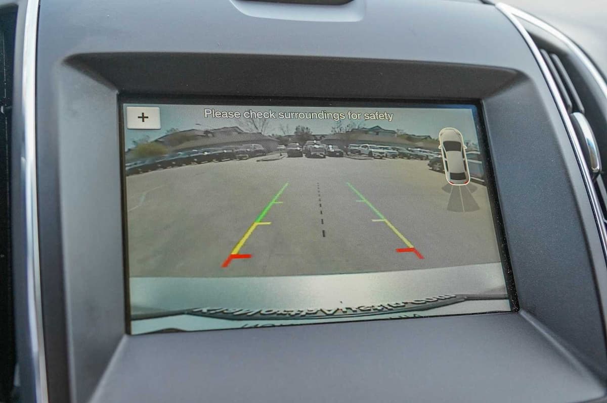 2018 Ford Edge - Image 16