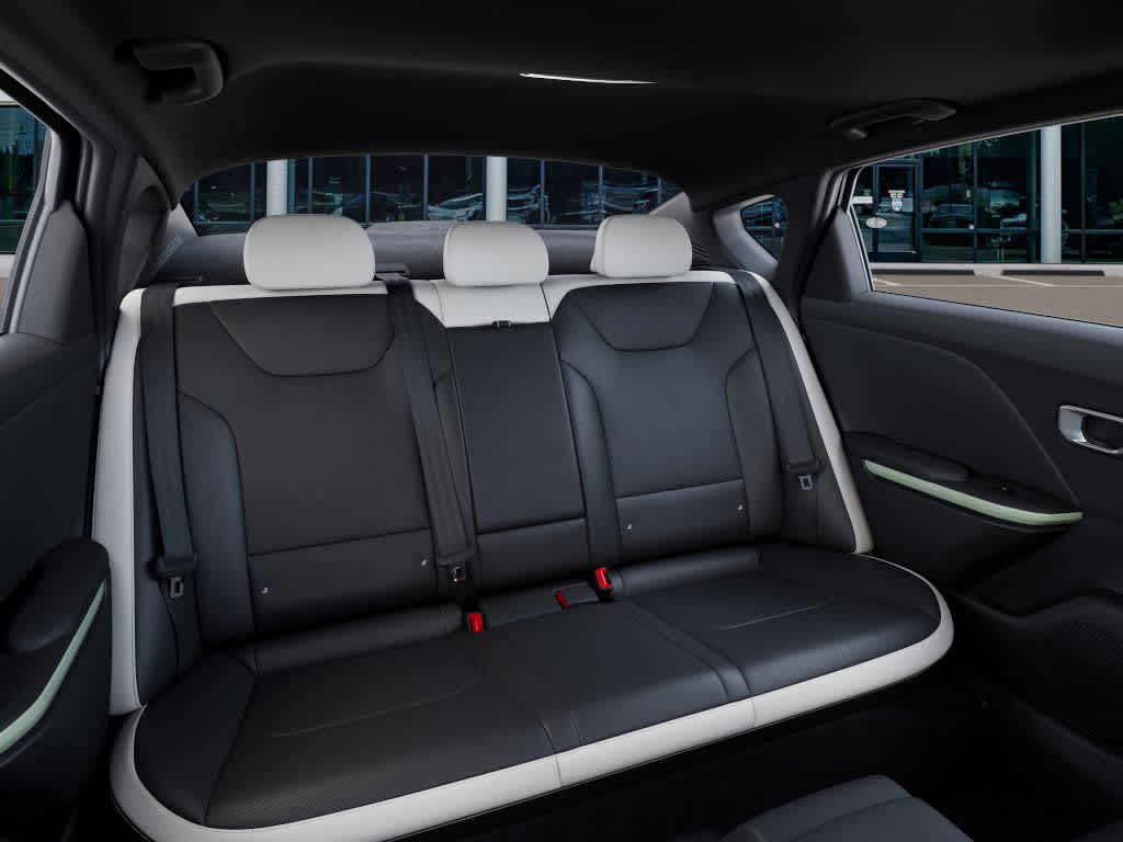 2026 Kia K4 - Image 16